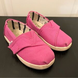 Tom’s toddler size 7